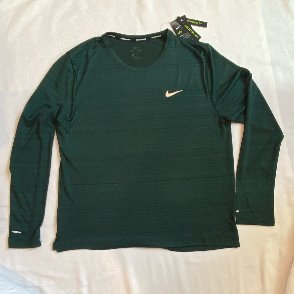 Host Pick - NWT - Men’s Nike Dri-Fit Long Sleeve Running Shirt